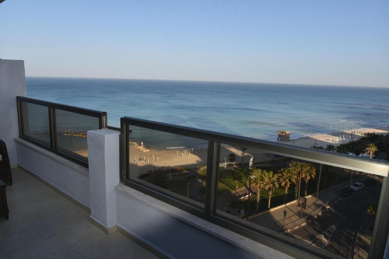 Penthouse Apartment On The Beach Bat Yam Exterior photo